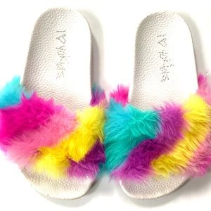 GIRLS FUR SLIDES